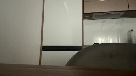 Evie online show from March 29, 7:08 am