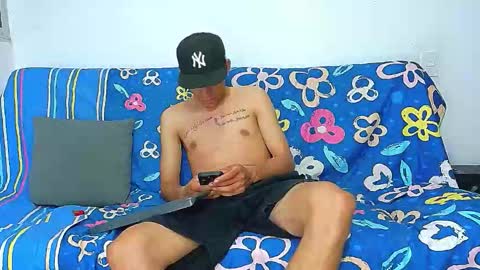 evil_boss1 online show from April 16, 6:14 am