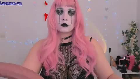 evilla_brill online show from May 31, 9:49 am