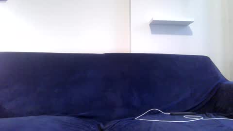 Snapshot of evillers1 chatting on December 23, 10:23 pm Badblondebunny online show from December 23, 10:23 pm