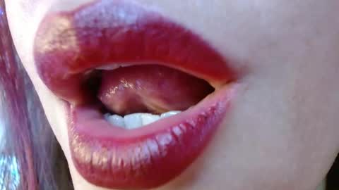 Evoleth online show from December 18, 10:30 am