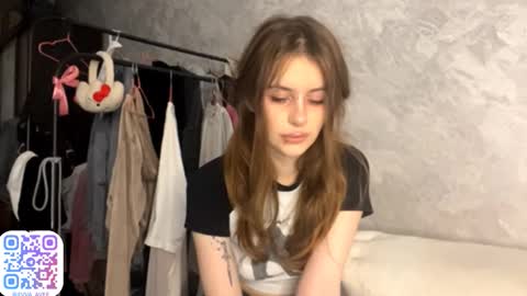 Snapshot of evva_avve_ chatting on November 7, 1:00 pm evva_avve_ online show from November 7, 1:00 pm