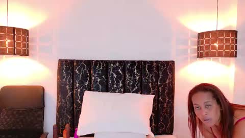 evvaa_moon online show from April 17, 12:30 pm