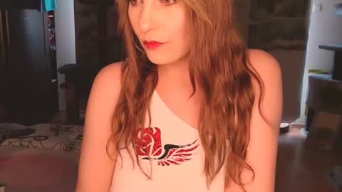 Snapshot of evvygold chatting on May 12, 2:47 pm Catwoman online show from May 12, 2:47 pm