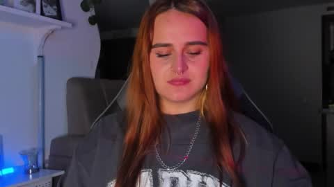 EVY online show from February 14, 4:53 am