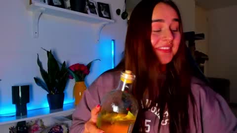 EVY online show from March 31, 12:34 am