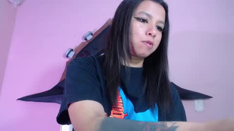 Im Evy online show from October 1, 5:41 pm