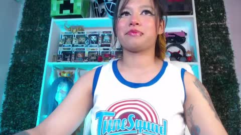 Im Evy online show from May 23, 11:20 pm