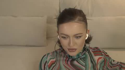 evyfxclaire online show from July 3, 3:46 am