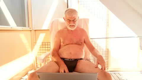 Snapshot of ewaldwillems99 chatting on July 1, 12:51 pm Naaktloper online show from July 1, 12:51 pm