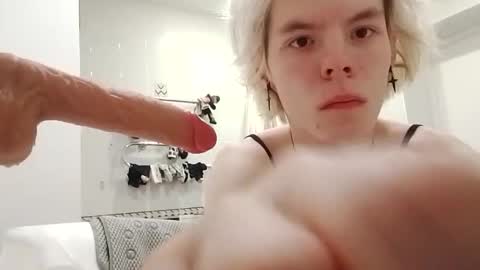 Essa online show from April 8, 4:34 am