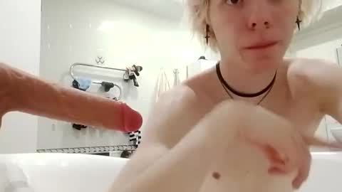 Essa online show from April 10, 5:45 am