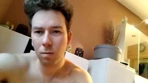 Excuteboy online show from February 19, 4:47 pm