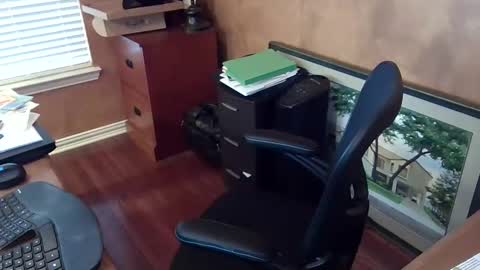 Snapshot of exhibitman69_ldb chatting on January 20, 10:48 pm exhibitman69_ldb online show from January 20, 10:48 pm