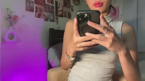 Snapshot of exoo_exoo_07 chatting on September 28, 1:05 pm Angela online show from September 28, 1:05 pm