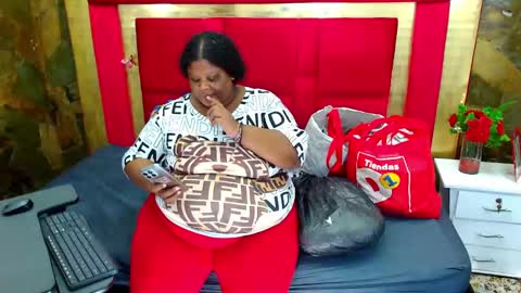 Snapshot of exoticbigmandx chatting on January 5, 1:24 am Mandy online show from January 5, 1:24 am