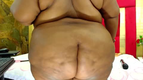 Snapshot of exoticbigmandx chatting on January 19, 4:46 pm Mandy online show from January 19, 4:46 pm