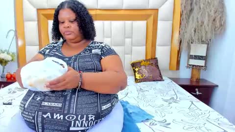 Snapshot of exoticbigmandx chatting on January 29, 8:25 pm Mandy online show from January 29, 8:25 pm