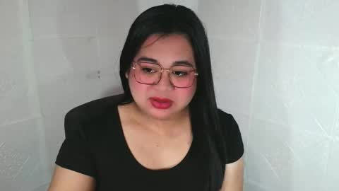 Snapshot of exoticpinayx chatting on November 26, 2:40 pm SHANTAL MARIE online show from November 26, 2:40 pm