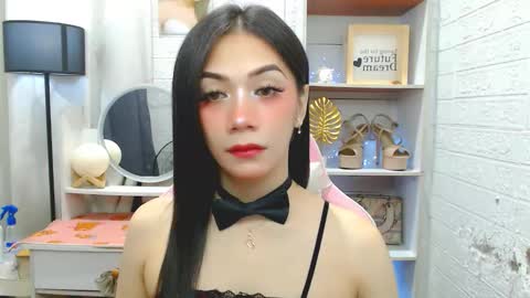 exotictssavie online show from November 4, 6:40 pm