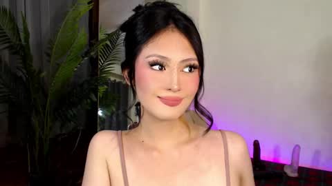 Snapshot of expensive_candyx chatting on December 27, 11:28 am Candy online show from December 27, 11:28 am