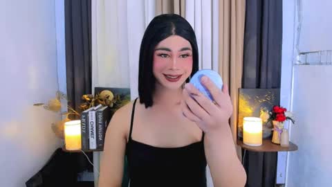 Snapshot of expensive_elise chatting on July 14, 9:36 am expensive_elise online show from July 14, 9:36 am