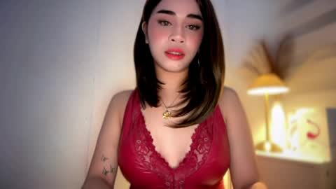 chloee online show from April 3, 5:00 pm