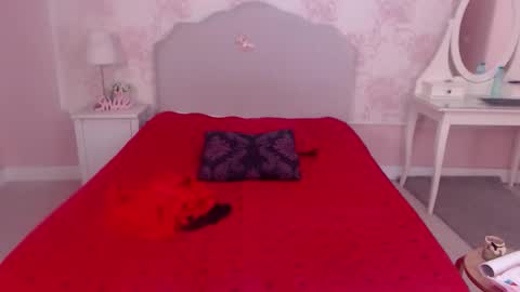 Snapshot of experiencedalana chatting on November 30, 8:46 pm Alana online show from November 30, 8:46 pm