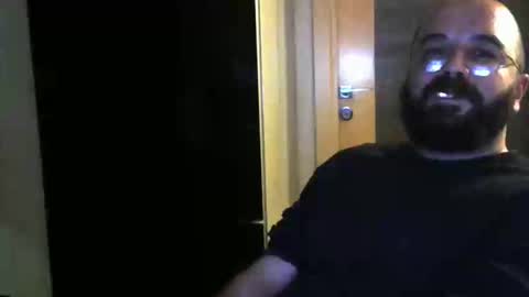 Snapshot of expertcrayon chatting on December 2, 2:42 am expect online show from December 2, 2:42 am