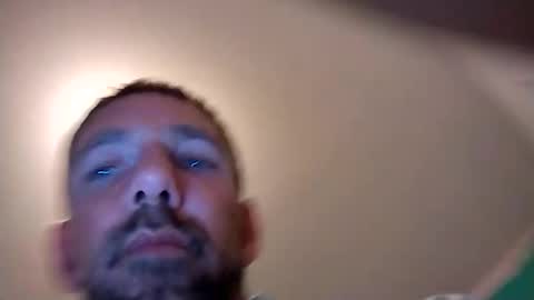 Snapshot of experttreecompany chatting on February 3, 5:27 am experttreecompany online show from February 3, 5:27 am