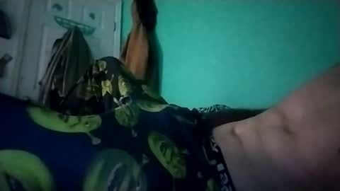 Snapshot of experttreecompany chatting on March 2, 5:52 am experttreecompany online show from March 2, 5:52 am