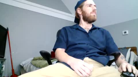 Snapshot of explosive_andyy chatting on June 15, 2:52 pm Explosivee andyy online show from June 15, 2:52 pm
