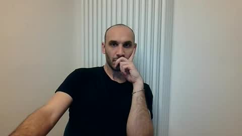 Extro online show from April 3, 9:24 pm