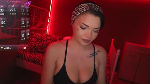 Snapshot of extra_topping chatting on September 17, 4:19 pm extra_topping online show from September 17, 4:19 pm