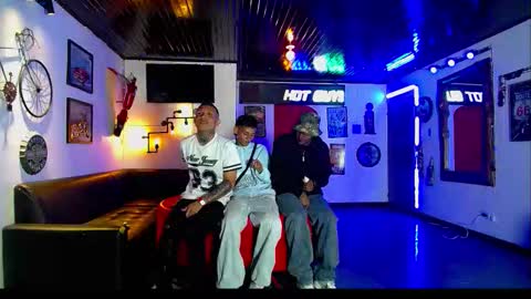 extrangers online show from February 27, 12:38 pm