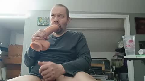 Extreme09111970 online show from March 6, 11:56 pm