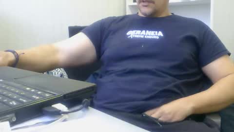 Snapshot of extrex2 chatting on February 25, 8:02 am derssing online show from February 25, 8:02 am