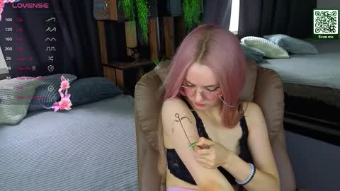 Snapshot of exxxcore_ chatting on October 14, 5:52 am exxxcore_ online show from October 14, 5:52 am