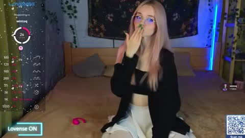 Snapshot of exxxcore_ chatting on October 19, 7:53 am exxxcore_ online show from October 19, 7:53 am