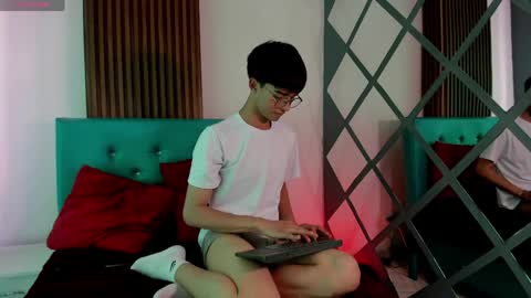 Eyden online show from March 31, 8:09 pm