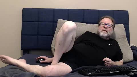 eyes_and_cock_wide online show from January 17, 3:11 am