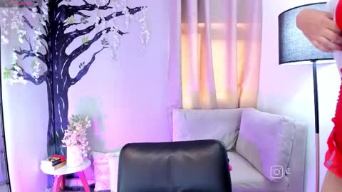      online show from February 3, 4:01 pm