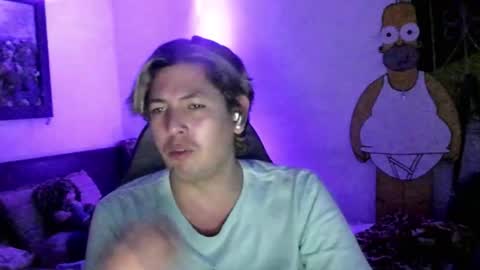 Snapshot of eyesgreenman chatting on October 10, 4:00 am eyesgreenman online show from October 10, 4:00 am