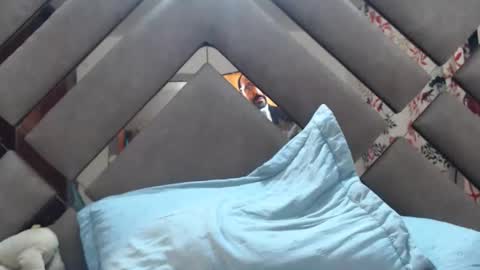 eyshaexotii online show from December 19, 3:57 am