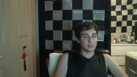 Ezra Naamah online show from February 14, 2:28 am