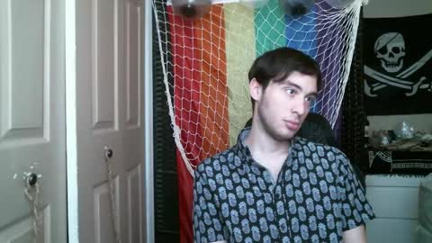 Ezra Naamah online show from April 3, 3:32 pm