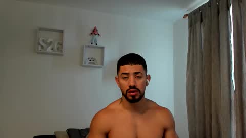 Snapshot of ezzio_scolaro chatting on September 24, 2:20 pm Ezzio Scolaro online show from September 24, 2:20 pm