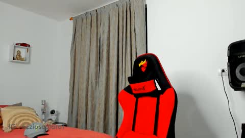 Ezzio Scolaro online show from November 7, 11:27 pm