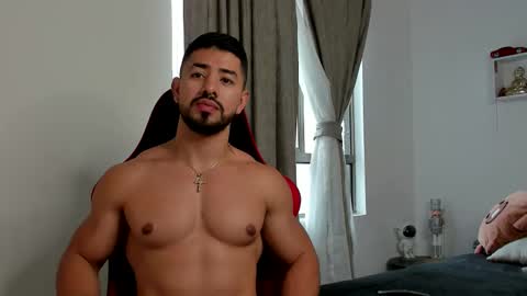 Ezzio Scolaro online show from March 3, 10:15 pm