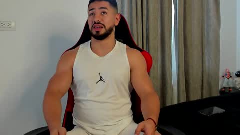 Ezzio Scolaro online show from March 12, 9:21 pm